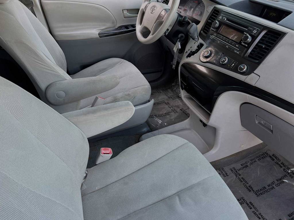 2011 Toyota Sienna Base 10