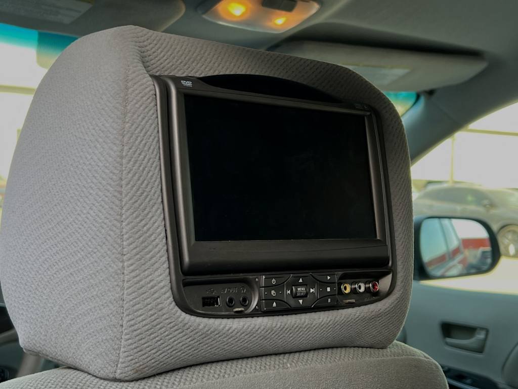 2011 Toyota Sienna Base 14