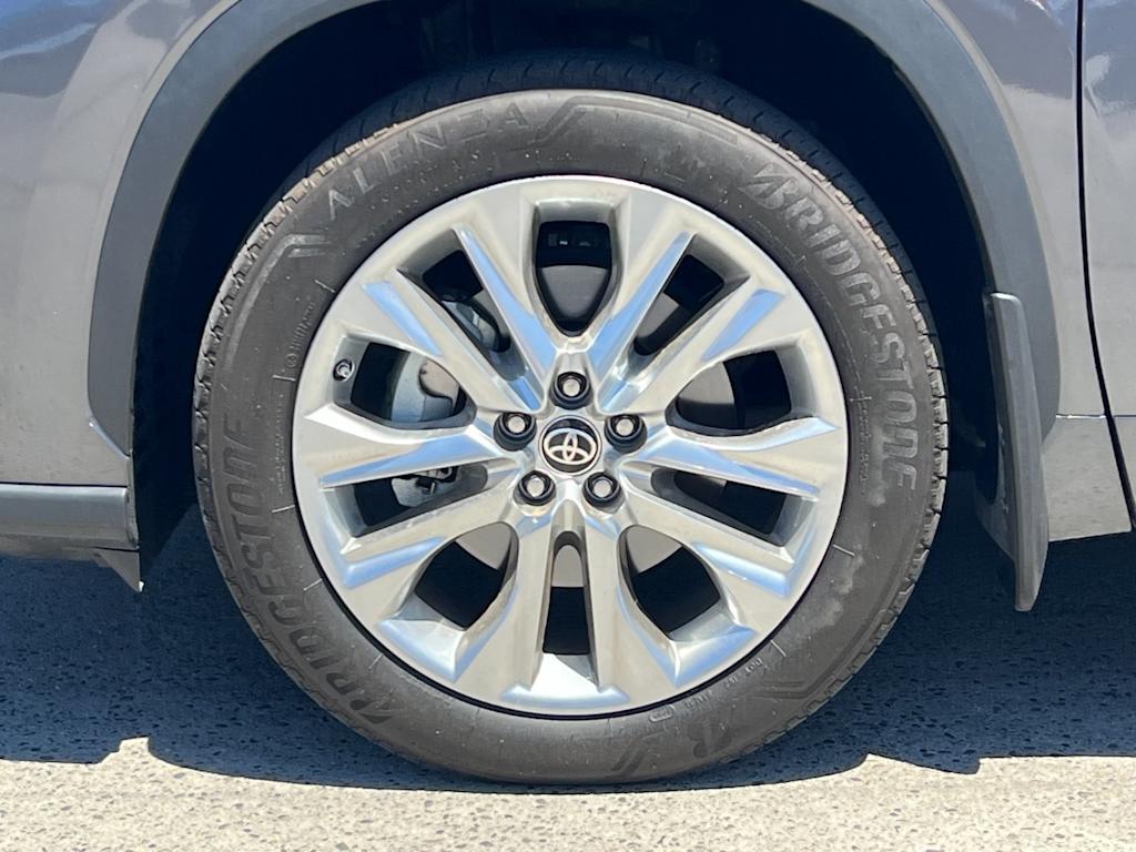 Thumbnail: 2024 Toyota Highlander - 8