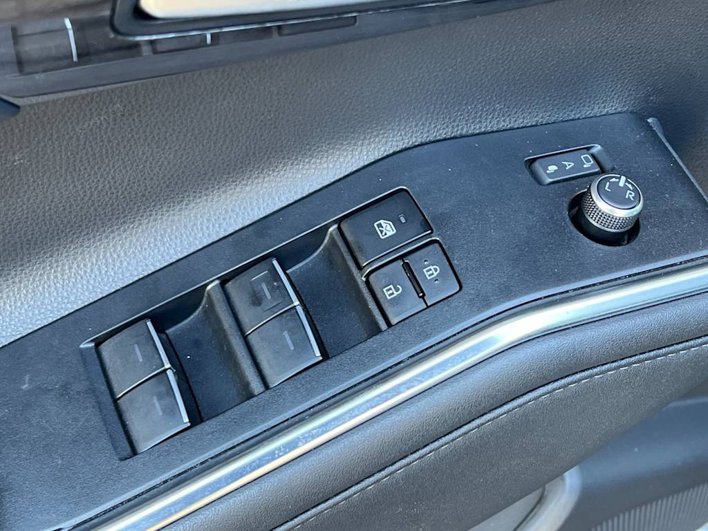 Thumbnail: 2024 Toyota Highlander - 22