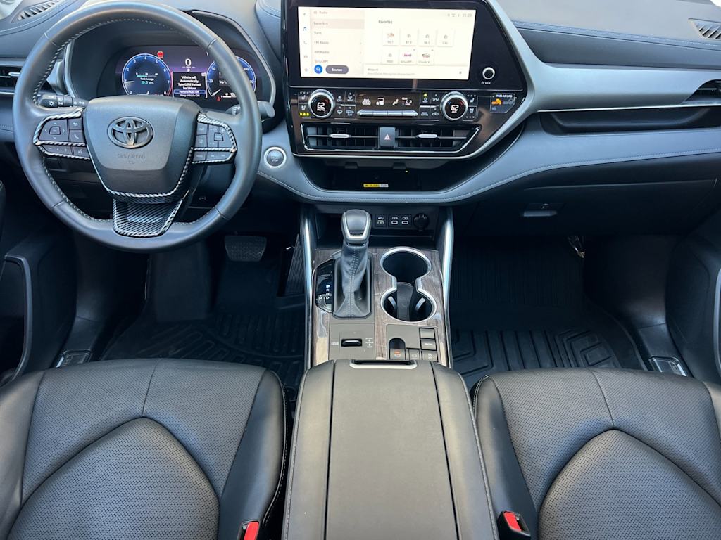 Thumbnail: 2024 Toyota Highlander - 2