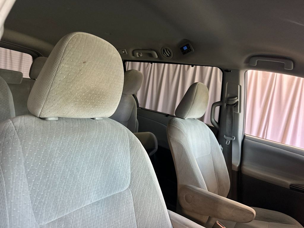 Thumbnail: 2015 Toyota Sienna - 23