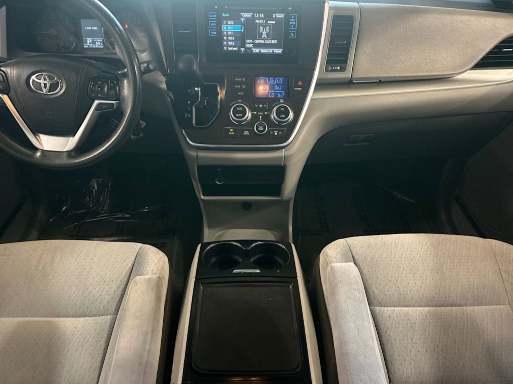 Thumbnail: 2015 Toyota Sienna - 2