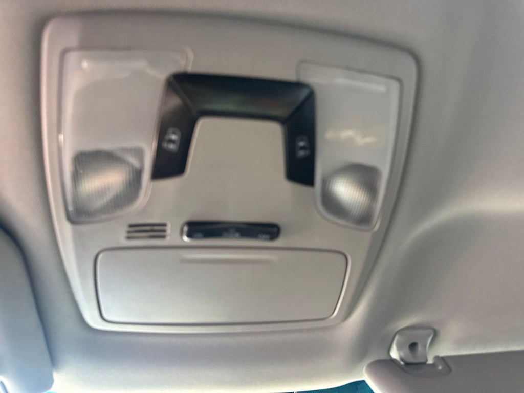 Thumbnail: 2016 Toyota Sienna - 26