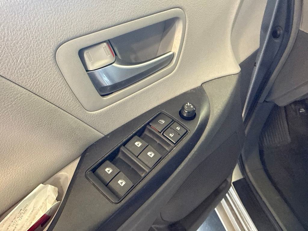 Thumbnail: 2016 Toyota Sienna - 22