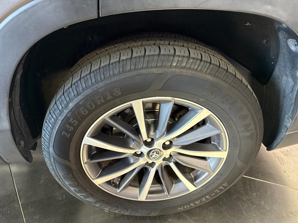 Thumbnail: 2019 Toyota Highlander - 7
