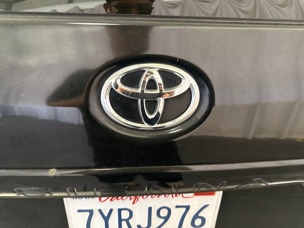 Thumbnail: 2015 Toyota Sienna - 6