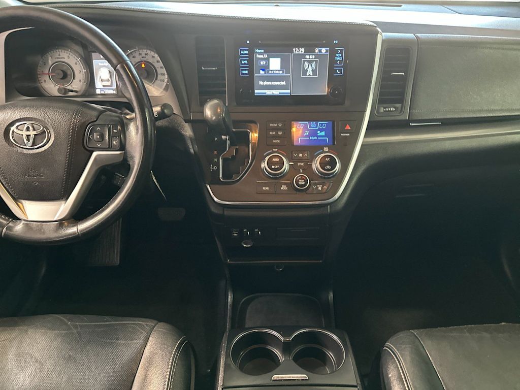 Thumbnail: 2015 Toyota Sienna - 2