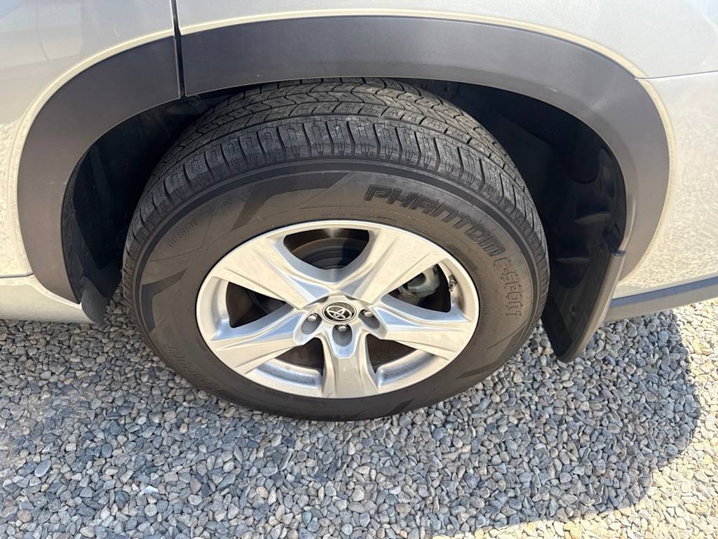 Thumbnail: 2021 Toyota Highlander - 7
