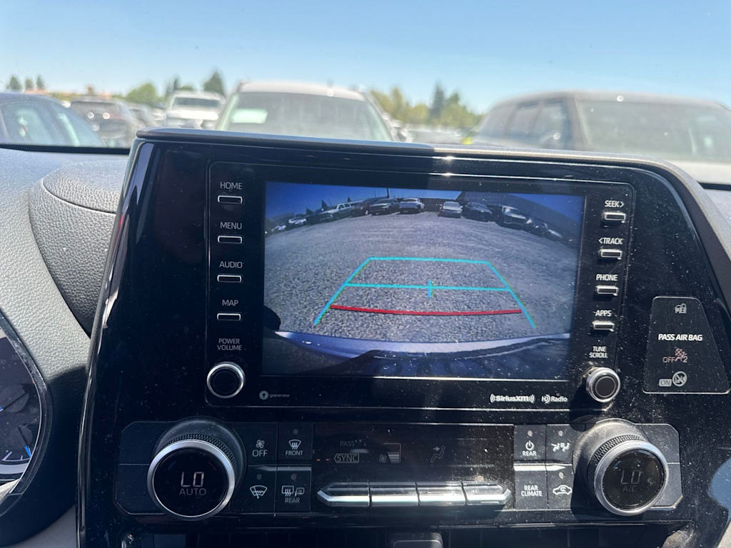 Thumbnail: 2021 Toyota Highlander - 28