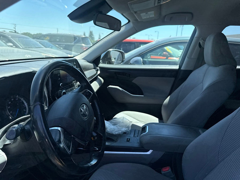 Thumbnail: 2021 Toyota Highlander - 10