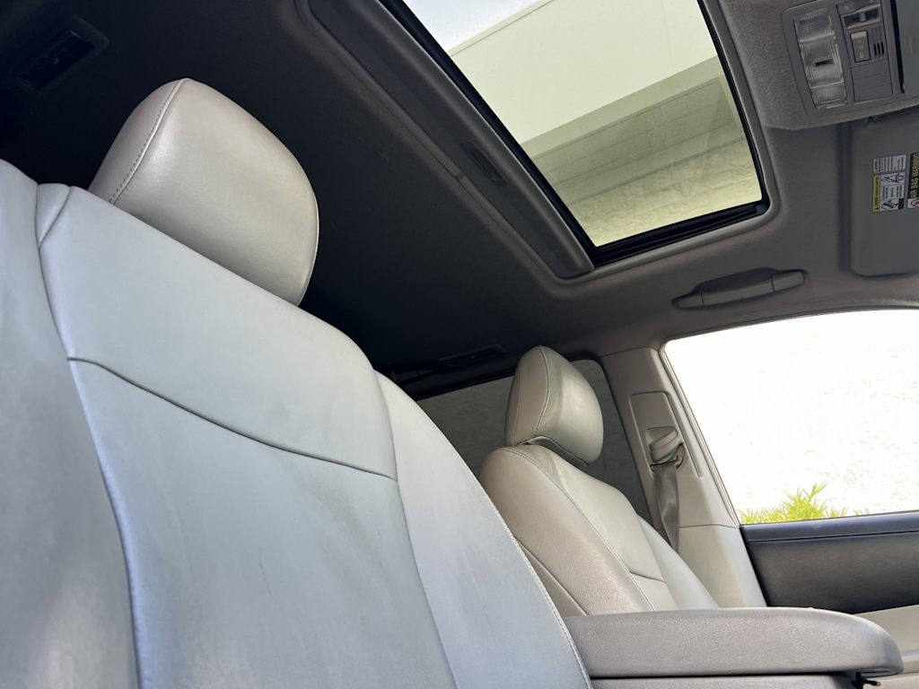Thumbnail: 2013 Toyota Highlander - 25