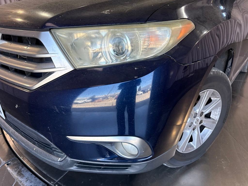 Thumbnail: 2011 Toyota Highlander - 18