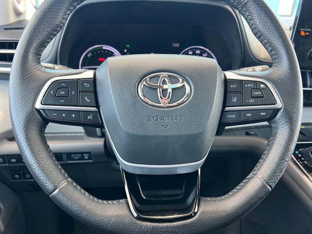 Thumbnail: 2021 Toyota Sienna - 28