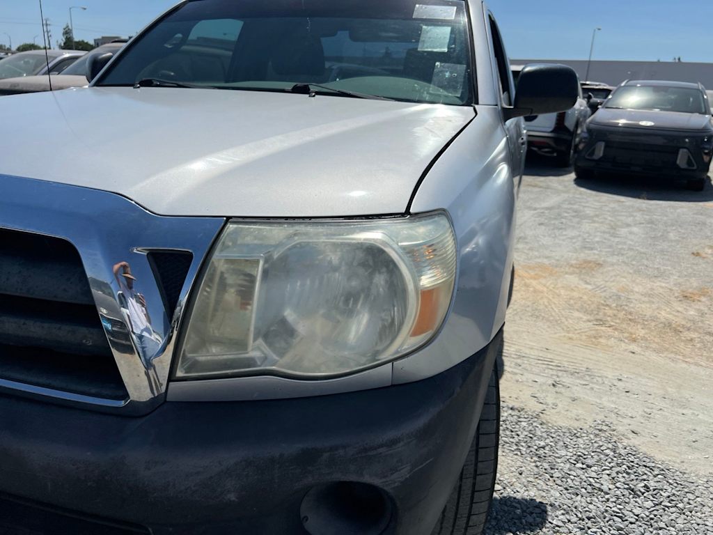 Thumbnail: 2005 Toyota Tacoma - 15