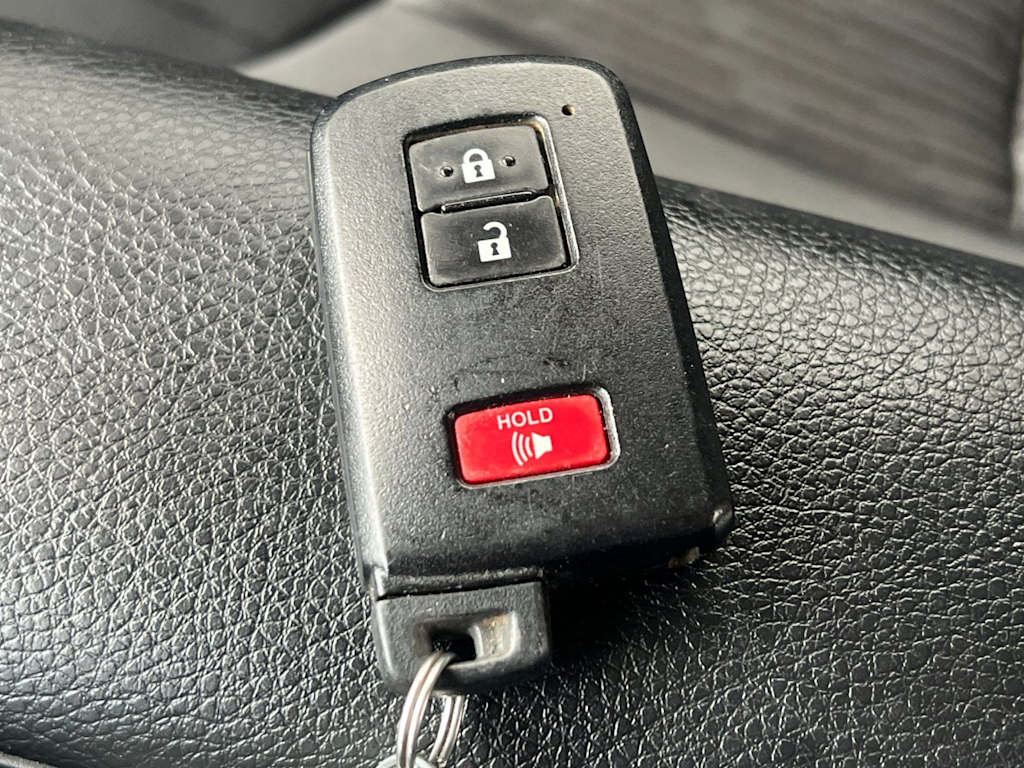 Thumbnail: 2021 Toyota Tundra - 16