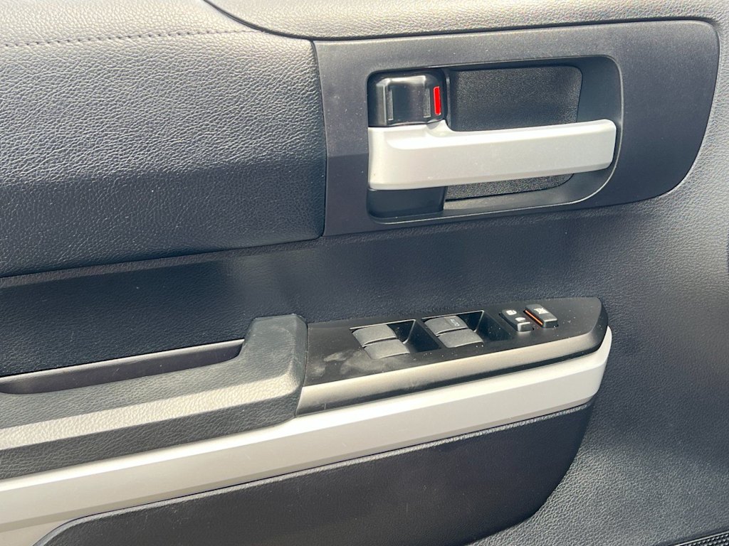 Thumbnail: 2021 Toyota Tundra - 21