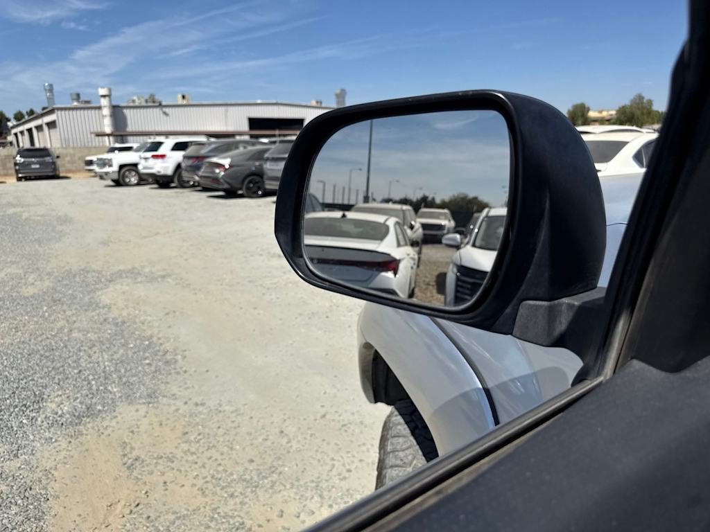 Thumbnail: 2013 Toyota Tacoma - 24