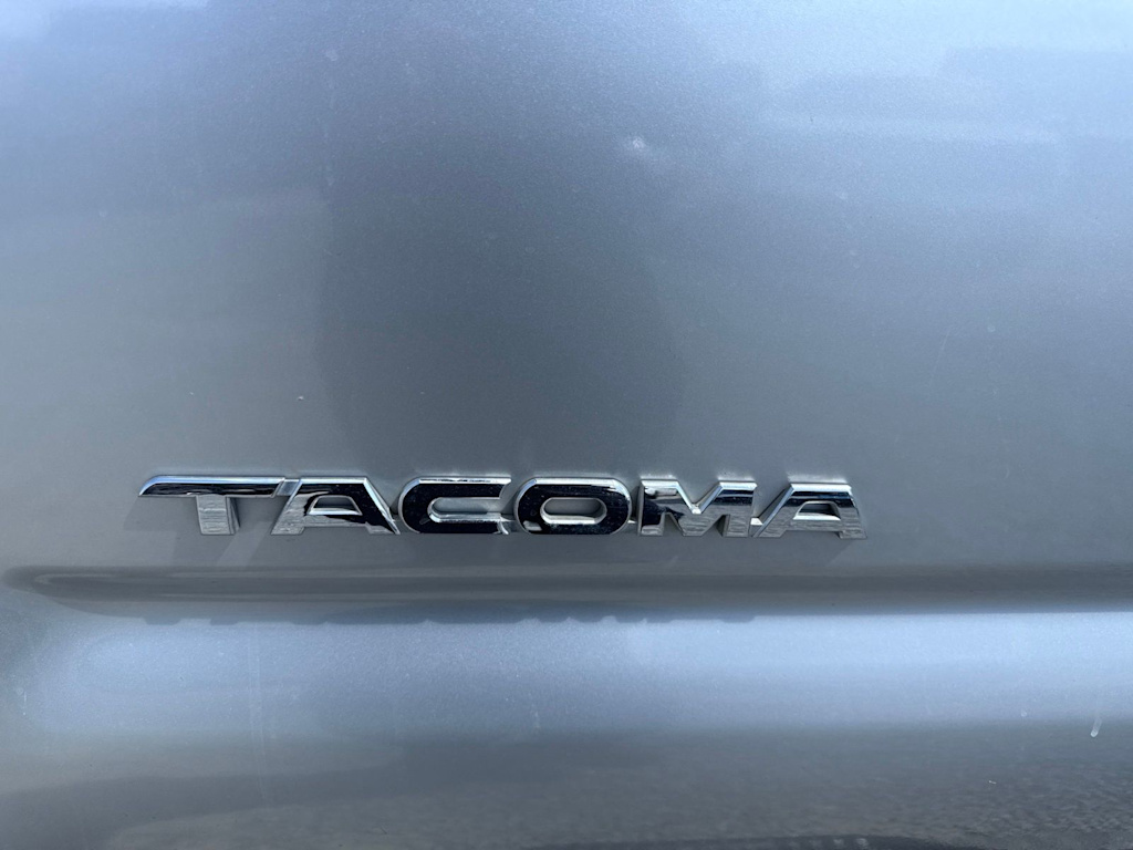 Thumbnail: 2013 Toyota Tacoma - 7