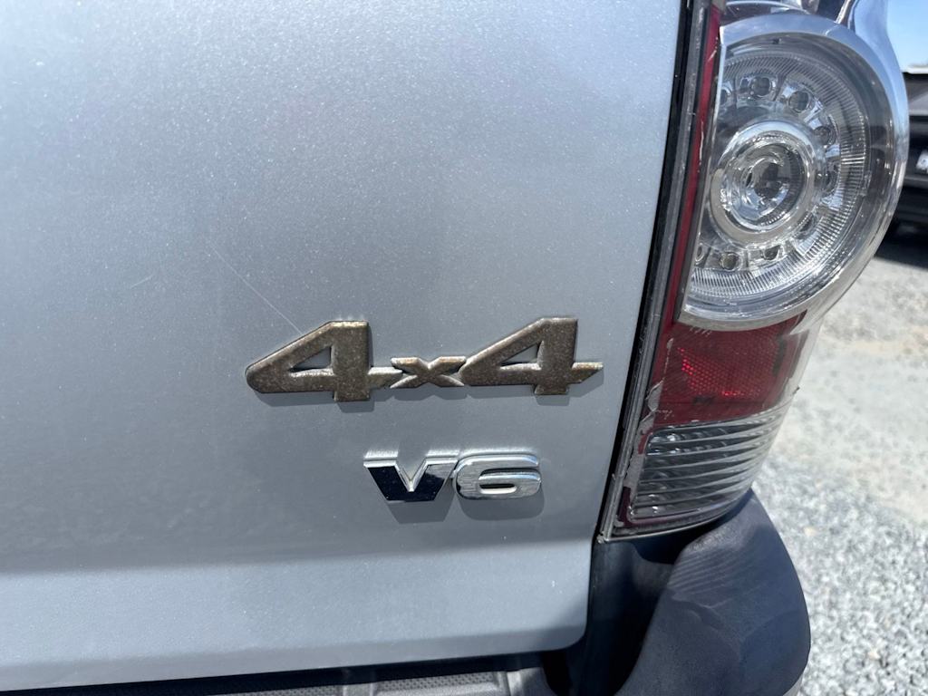 Thumbnail: 2013 Toyota Tacoma - 22