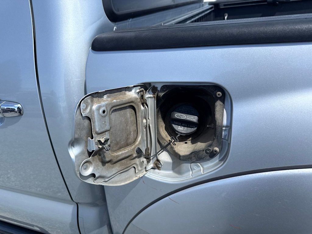 Thumbnail: 2013 Toyota Tacoma - 18