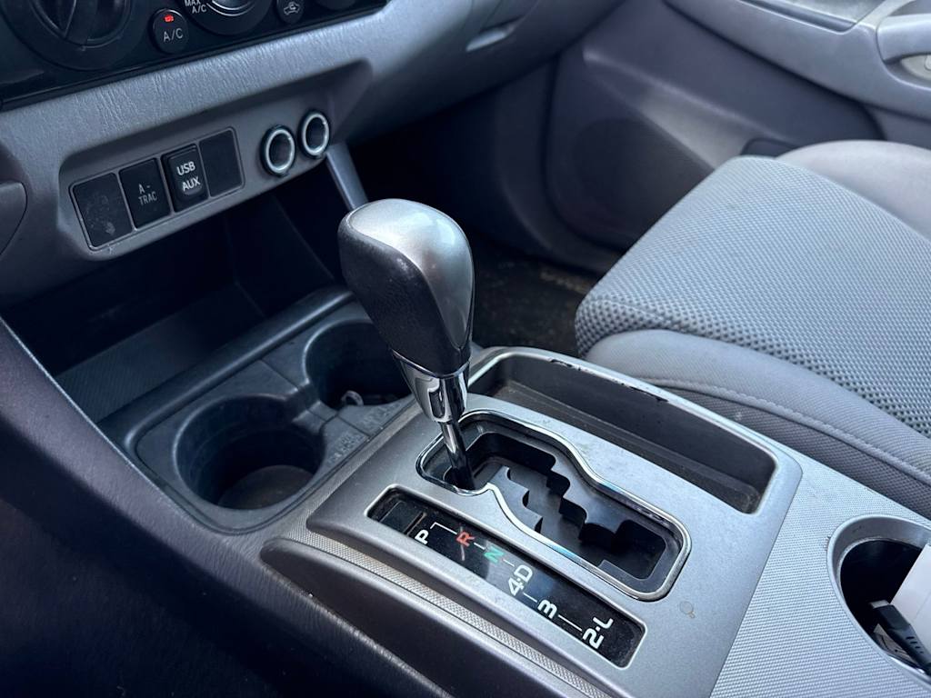 Thumbnail: 2013 Toyota Tacoma - 12