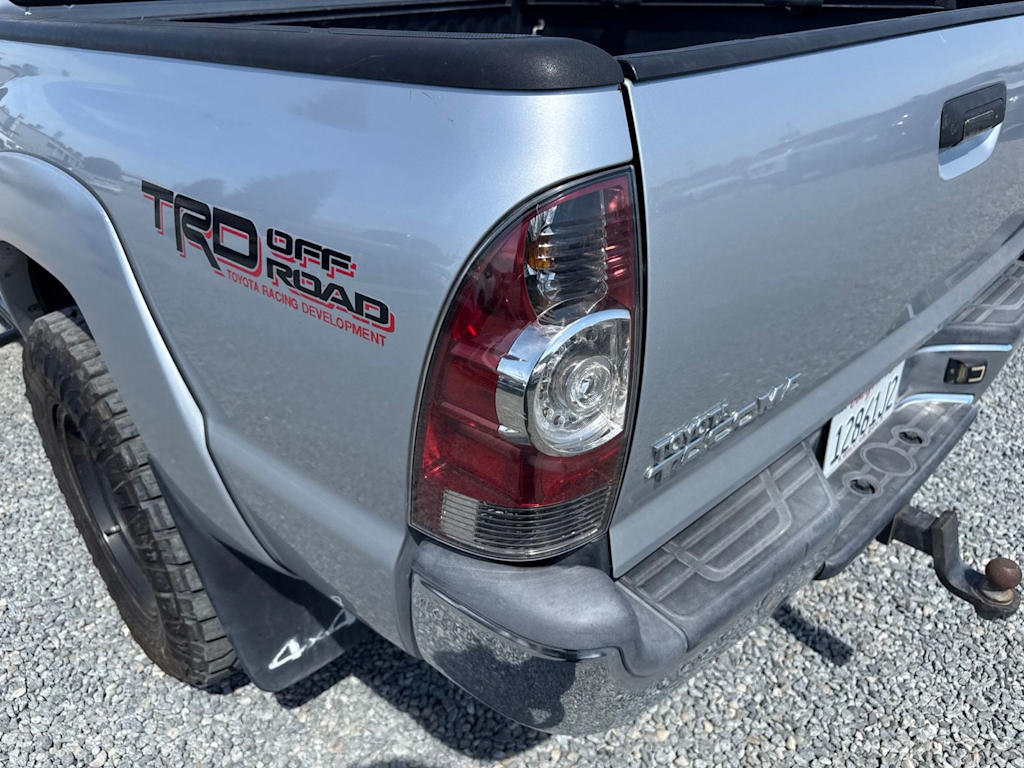 Thumbnail: 2013 Toyota Tacoma - 20