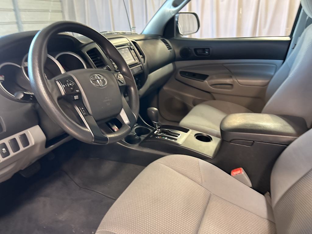 Thumbnail: 2015 Toyota Tacoma - 7