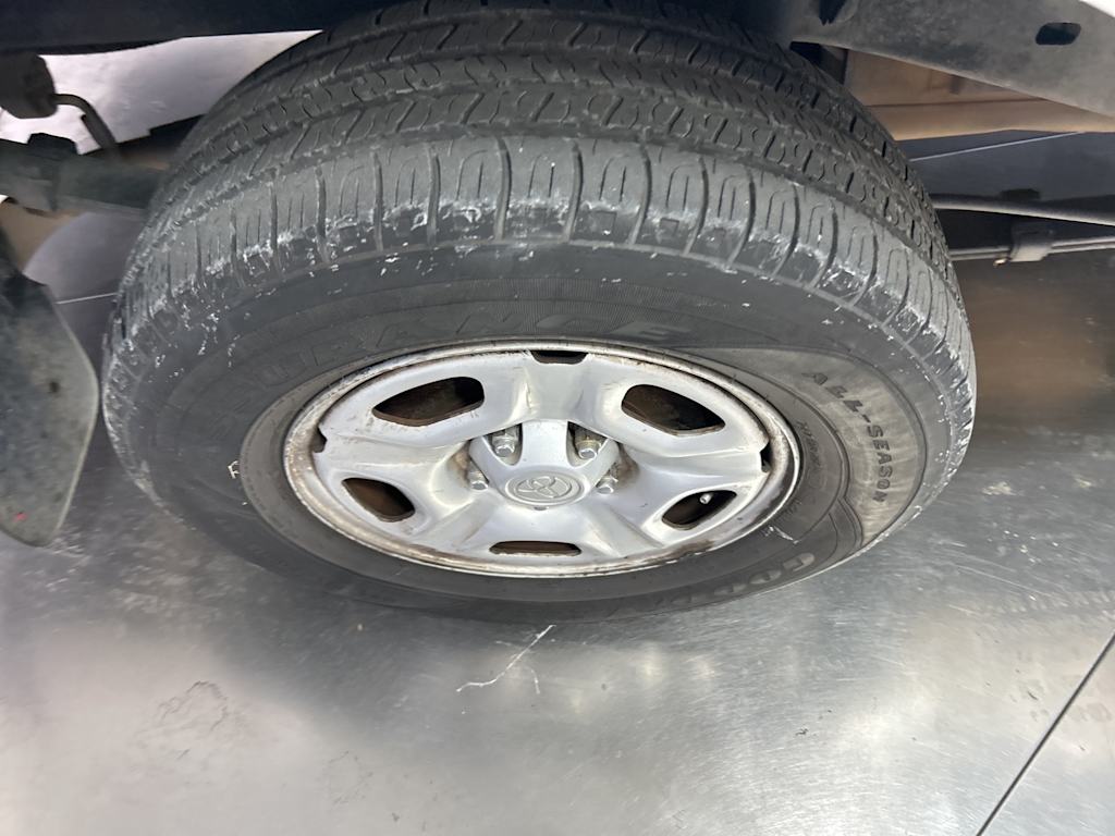 Thumbnail: 2015 Toyota Tacoma - 16