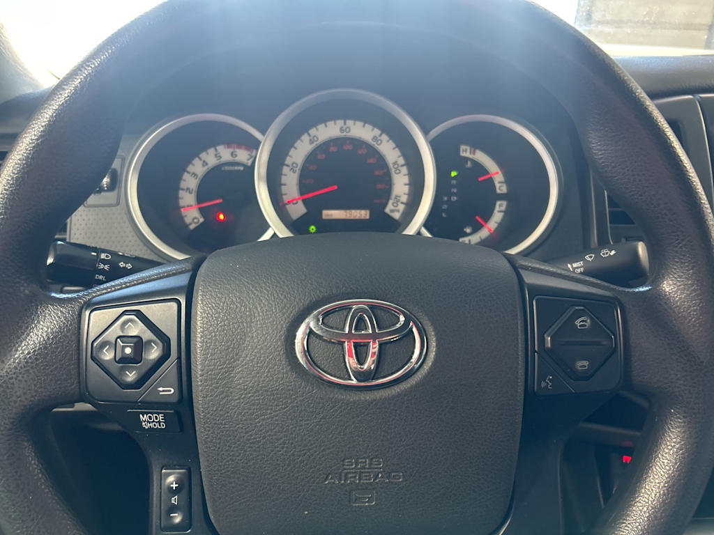 Thumbnail: 2015 Toyota Tacoma - 27