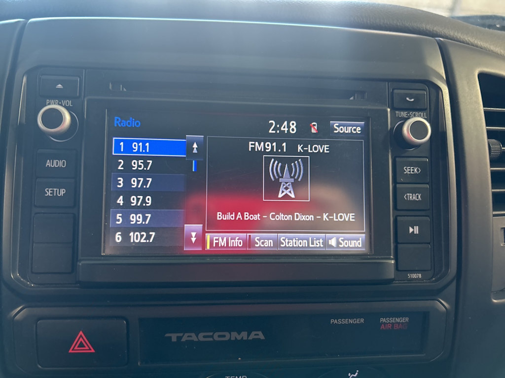 Thumbnail: 2015 Toyota Tacoma - 11