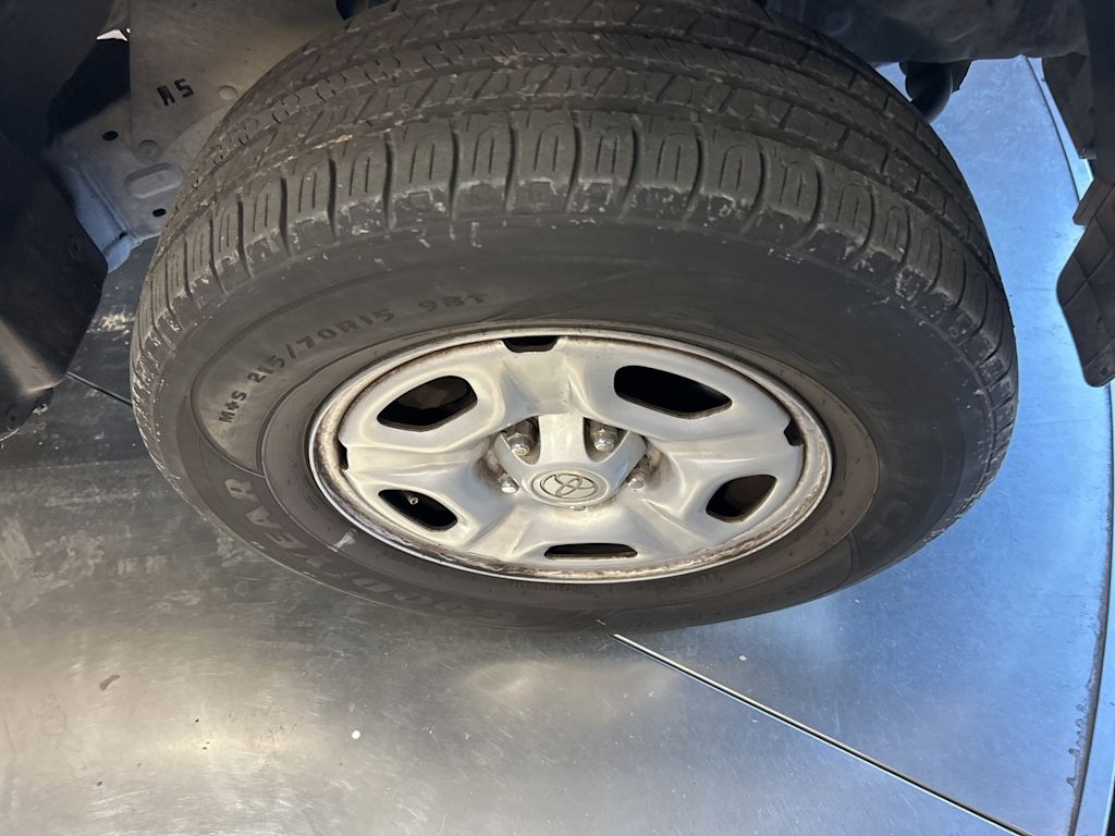 Thumbnail: 2015 Toyota Tacoma - 6