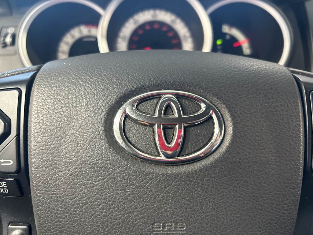 Thumbnail: 2015 Toyota Tacoma - 30