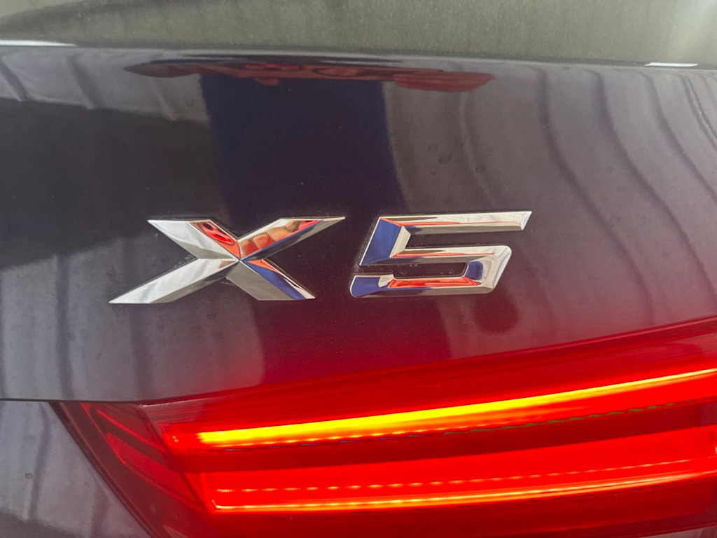 Thumbnail: 2015 BMW X5 - 21