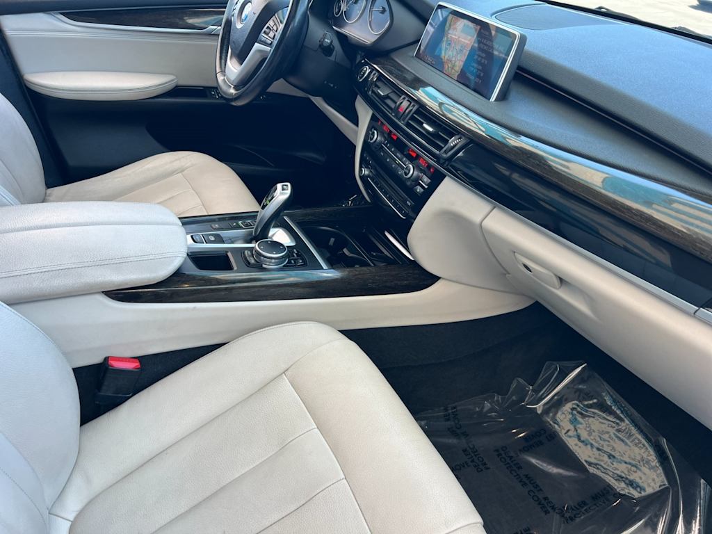Thumbnail: 2015 BMW X5 - 12
