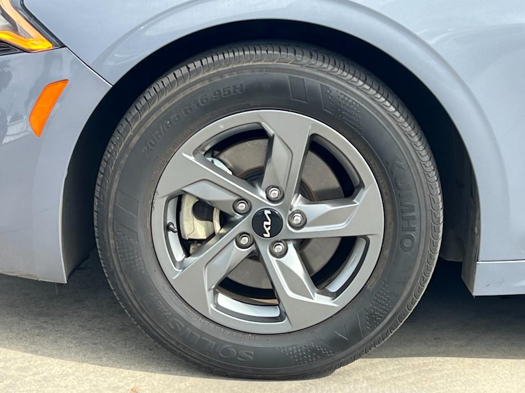 Thumbnail: 2023 Kia K5 - 8