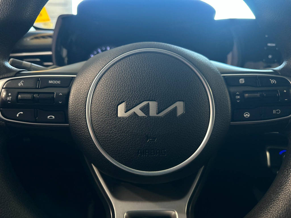 Thumbnail: 2022 Kia K5 - 25