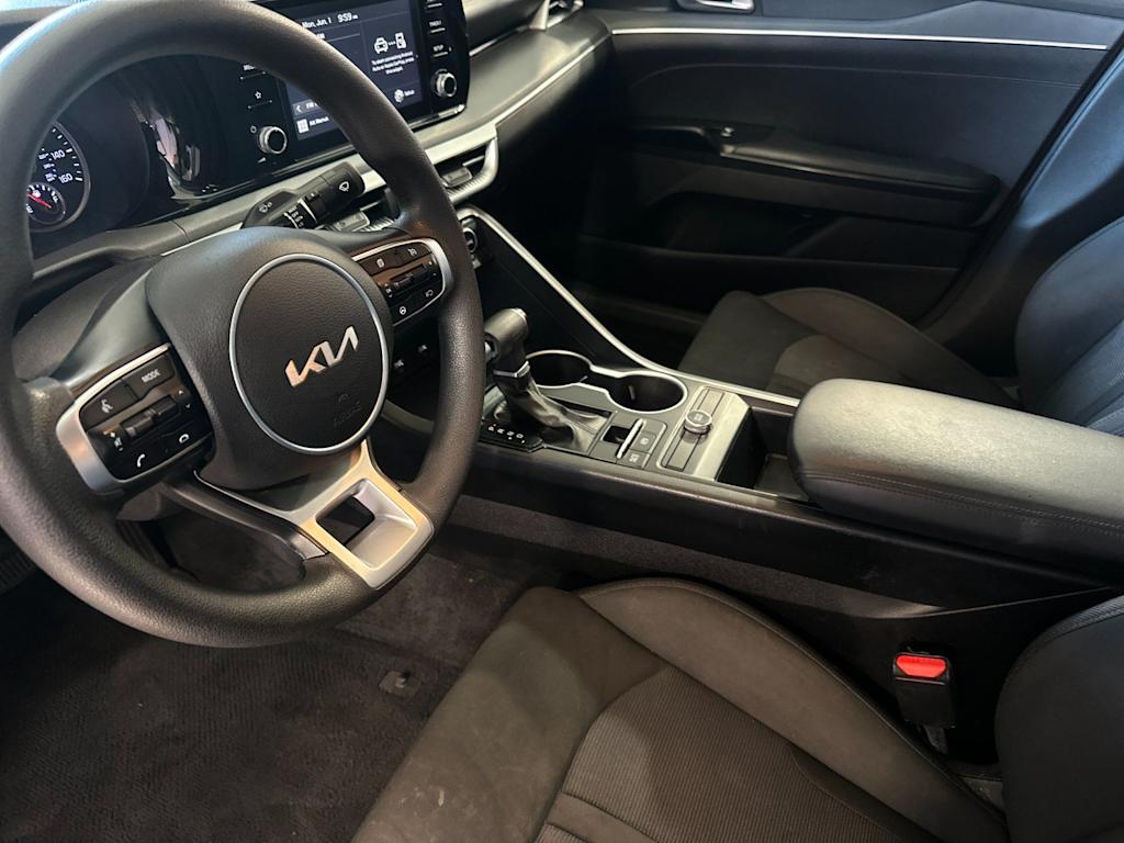 Thumbnail: 2022 Kia K5 - 9