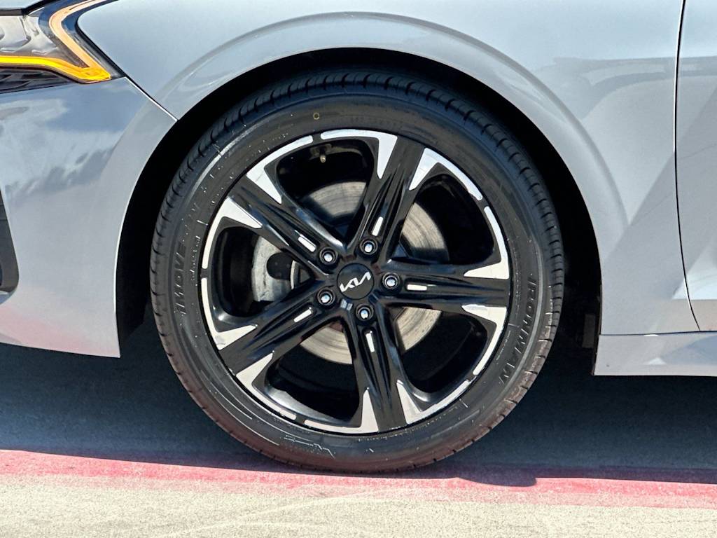 2022 Kia K5 GT-Line - Photo 8