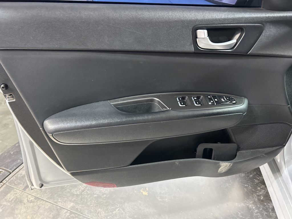 Thumbnail: 2018 Kia Optima - 27