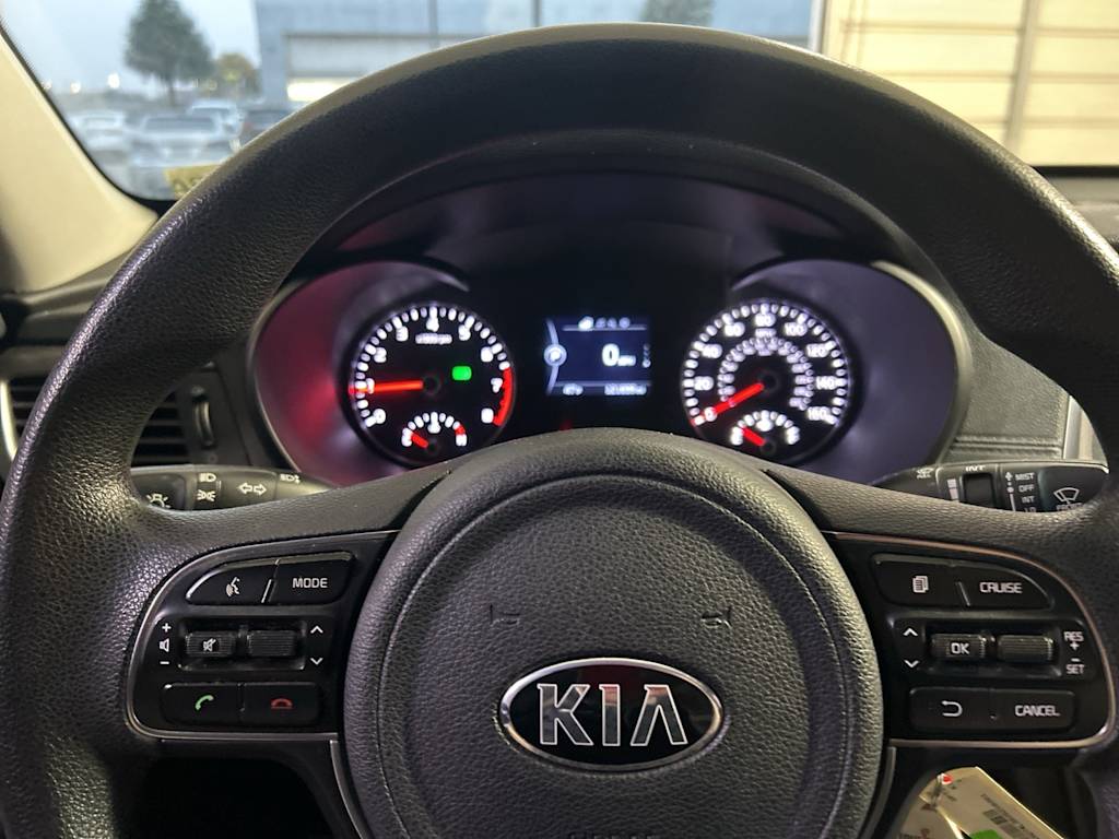 Thumbnail: 2018 Kia Optima - 11