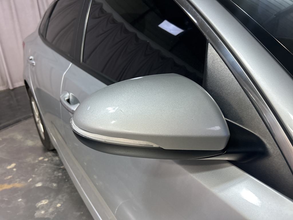 Thumbnail: 2018 Kia Optima - 14