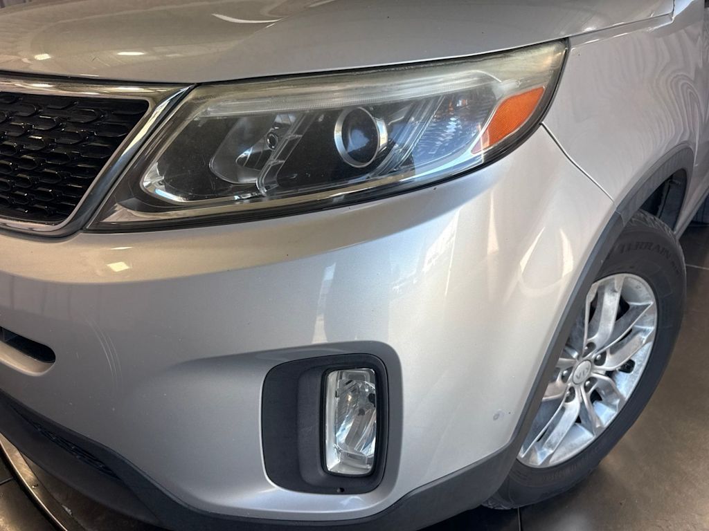 Thumbnail: 2015 Kia Sorento - 19