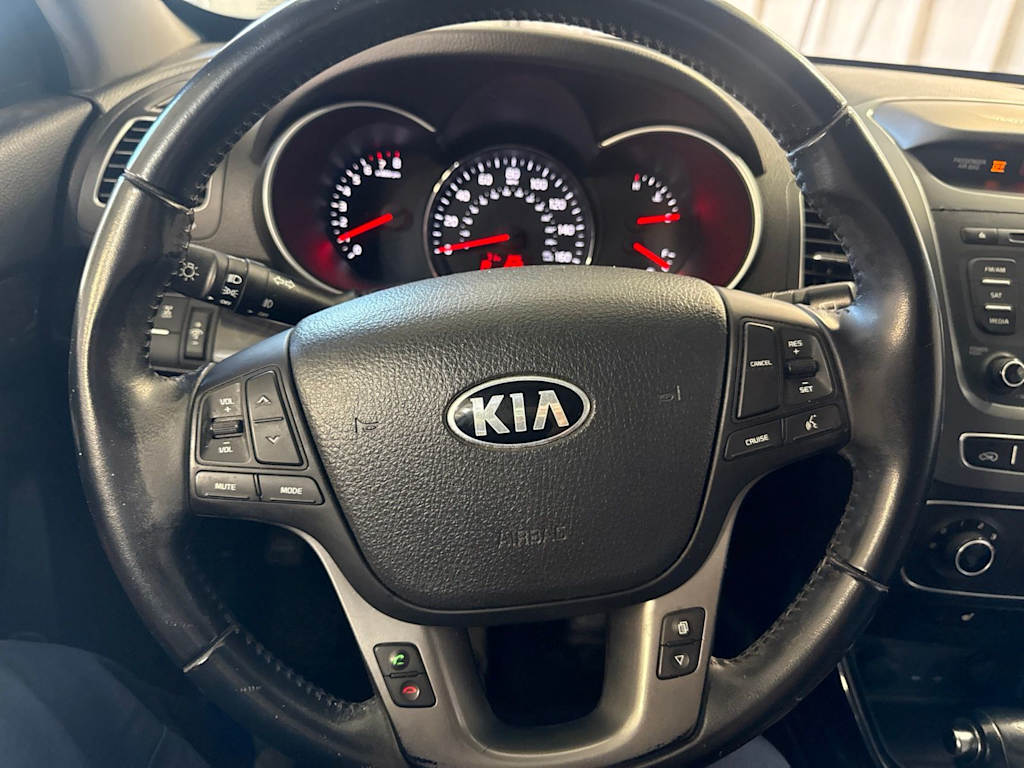 Thumbnail: 2015 Kia Sorento - 2