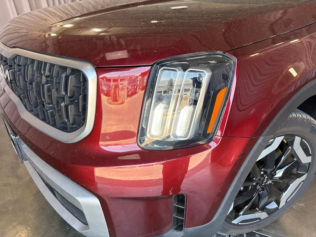 Thumbnail: 2023 Kia Telluride - 17