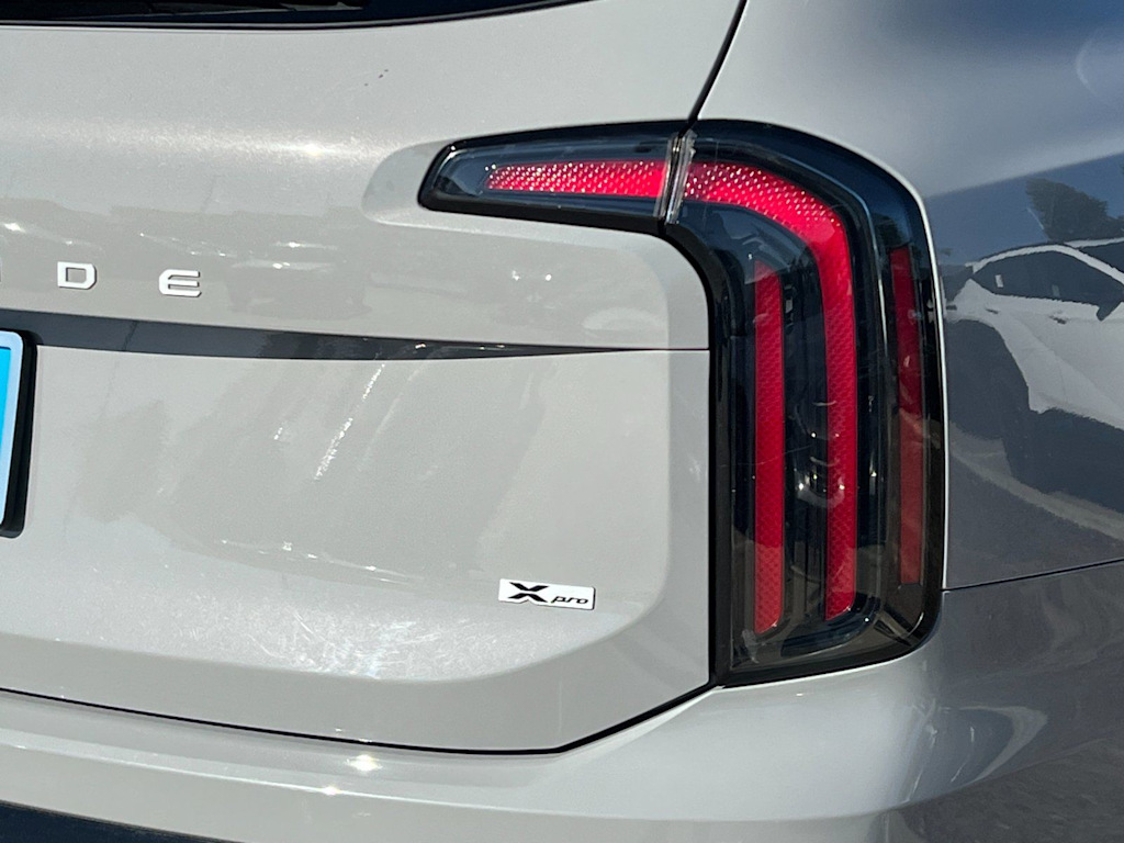 Thumbnail: 2024 Kia Telluride - 32