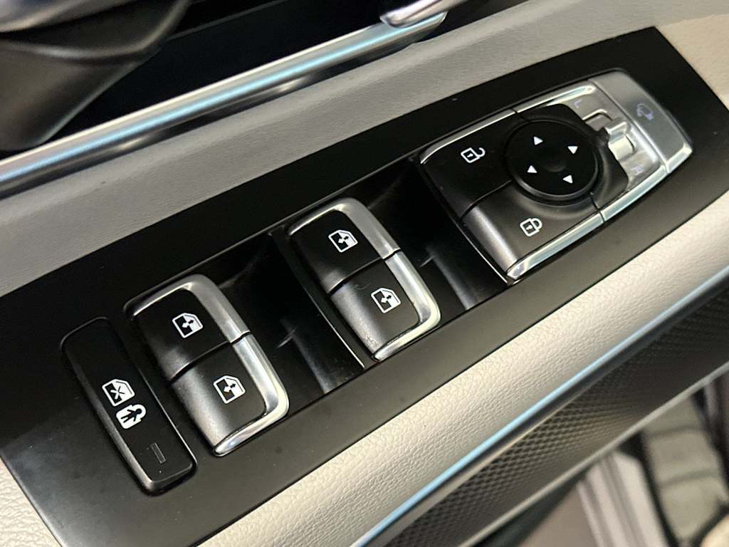Thumbnail: 2022 Kia Telluride - 23