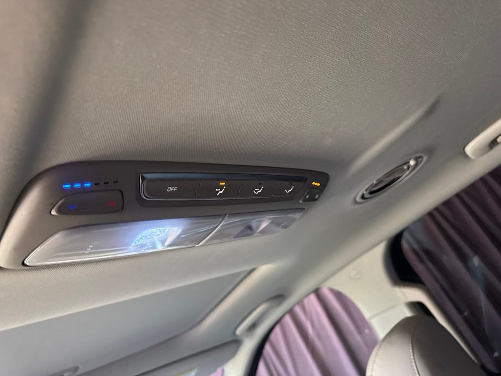 Thumbnail: 2021 Kia Telluride - 24