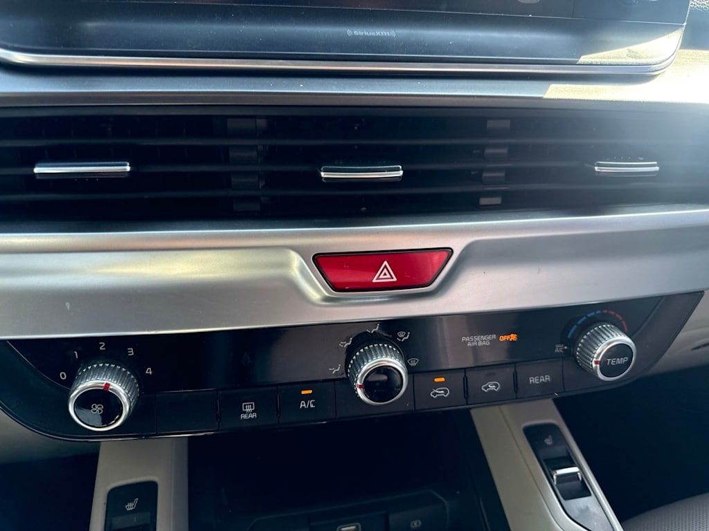 Thumbnail: 2021 Kia Telluride - 25