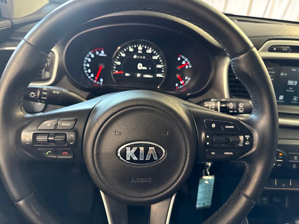 Thumbnail: 2017 Kia Sorento - 2